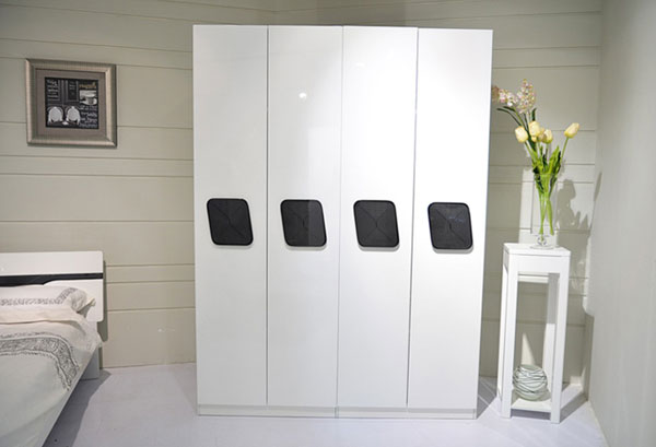 时尚烤漆衣柜设计图 白领都爱时尚简约风