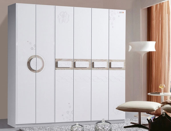 简约现代烤漆衣柜效果图 工薪一族家卧室装修