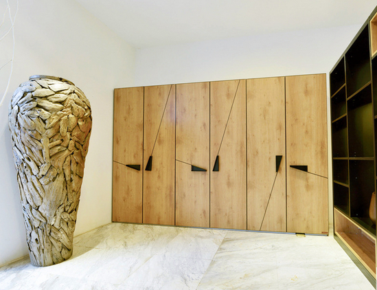 现代创意衣柜设计图 原木色衣柜效果图