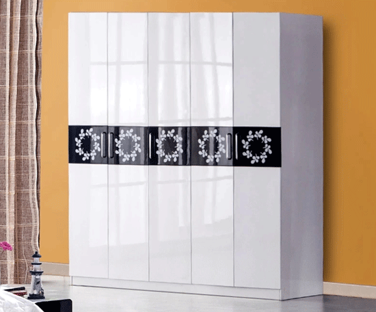 亮光白色钢琴烤漆 现代简约衣柜设计图