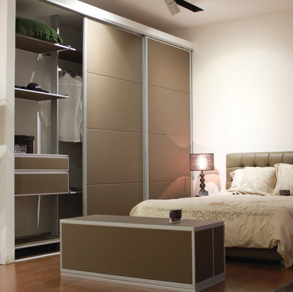 时尚烤漆衣柜效果图 主卧简约风格衣柜图片