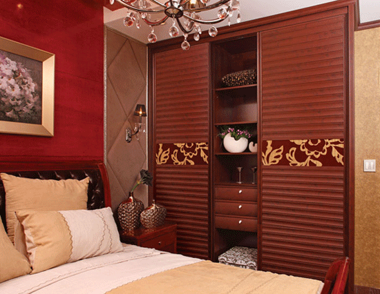 典雅庄重衣柜效果图 大丈夫别出心裁打造主卧