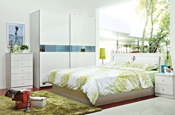 烤漆移门衣柜效果图 温馨简单大方