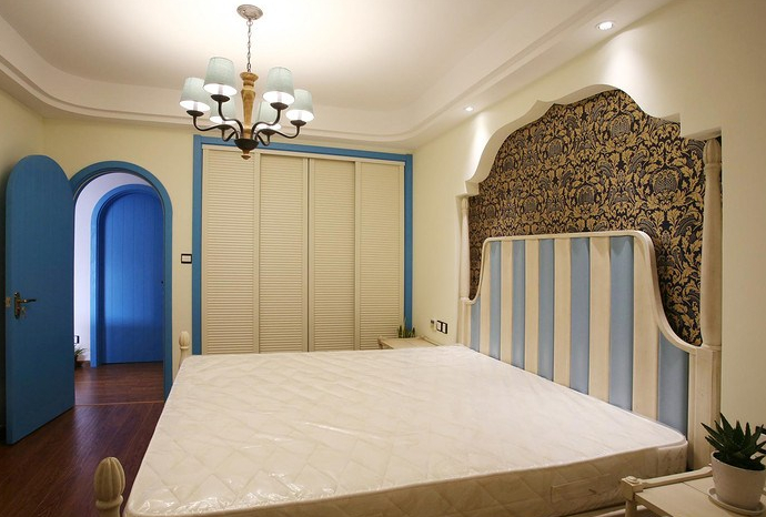 hold不住的地中海清新 嵌入式衣柜效果图