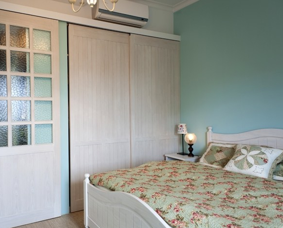 99平乡村衣柜效果图 粗犷中讲究细致手感温度