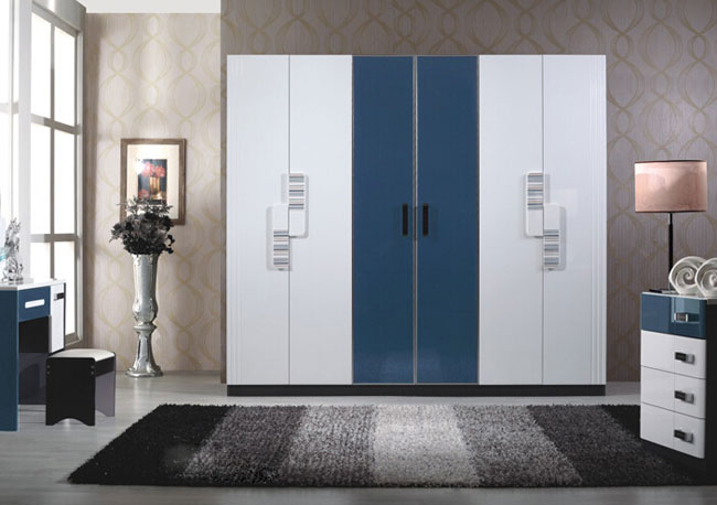 现代烤漆衣柜效果图 高雅而精致
