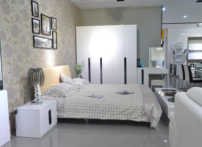 现代烤漆衣柜效果图 大户型衣柜设计图