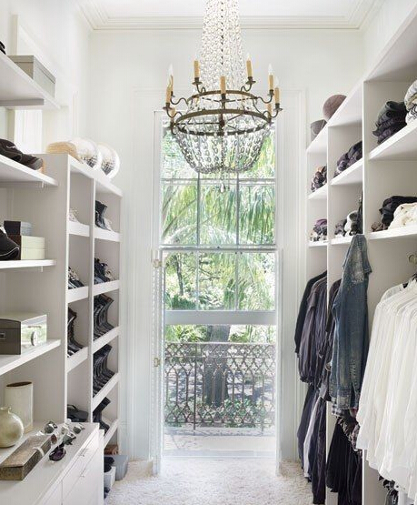 玄关一角华丽变身 时尚简约衣柜效果图