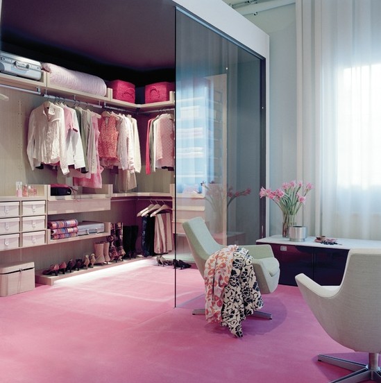 粉嫩系卧室装修图 半开放式衣柜设计图