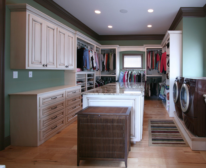 欧式风格衣柜设计图 通透明亮俏空间