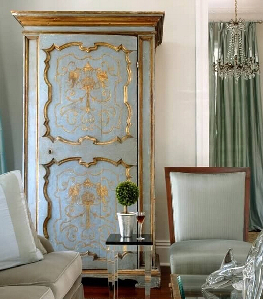 典雅复古整体衣柜效果图  独立式衣柜设计图