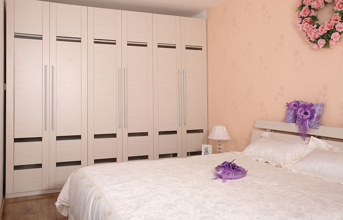 简单时尚小资情调 现代板式衣柜效果图