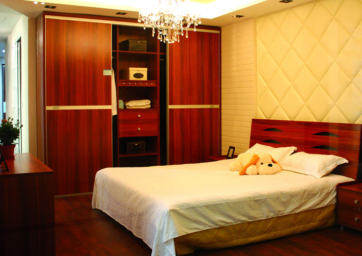 现代主卧衣柜效果图 打造惬意卧室空间