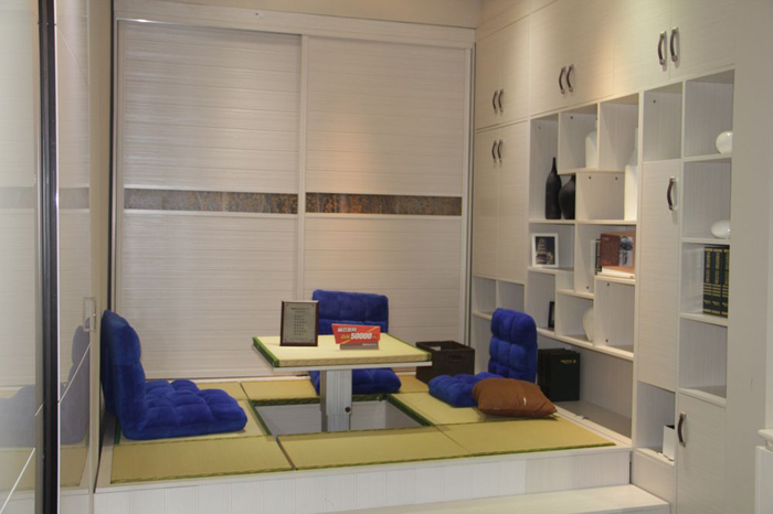 休闲实用并重  现代组合衣柜设计图