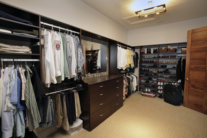 卧室收纳空间设计 独立式衣柜效果图