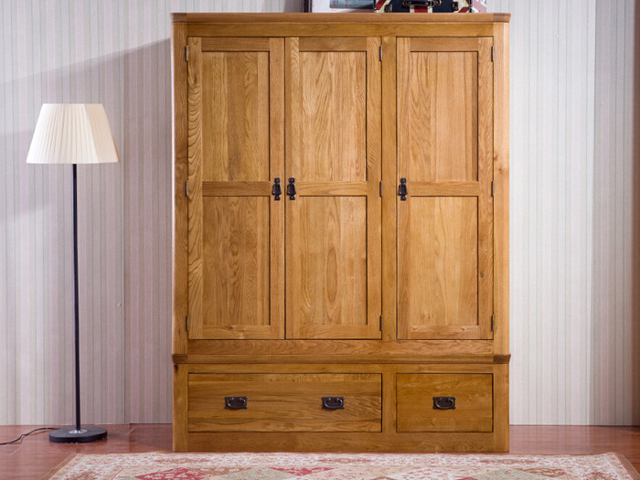 爱琴海实木大衣柜图片 低调英伦风