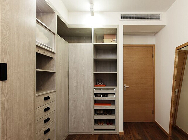 简单就是美 准新娘的三居室衣柜设计图