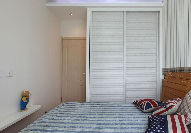 99平简约风格家 温暖儿童房衣柜效果图