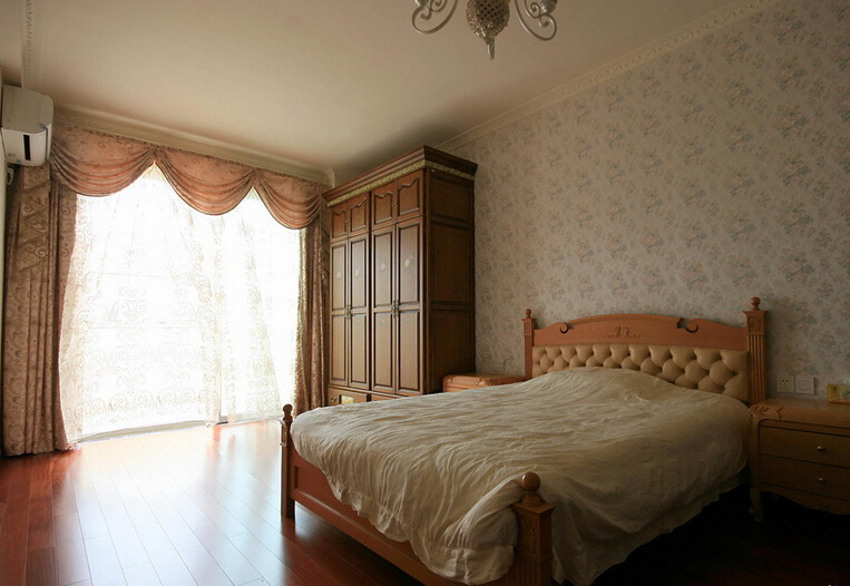 欧式风格别墅装修 次卧整体衣柜效果图