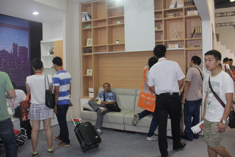 第十六届广州建筑装饰博览会——邦元名匠衣柜