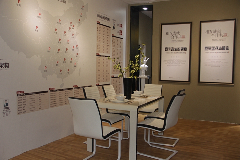 第十六届广州建筑装饰博览会——百得胜衣柜