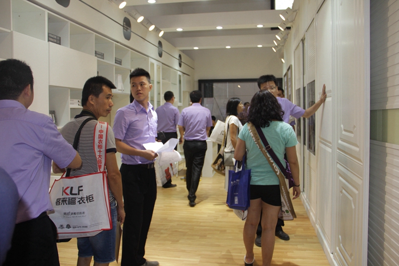 第十六届广州建筑装饰博览会——百得胜衣柜