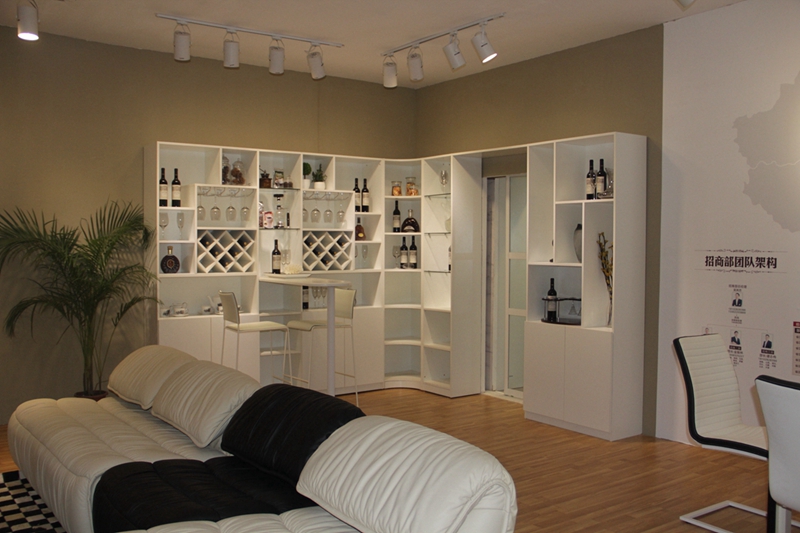 第十六届广州建筑装饰博览会——百得胜衣柜