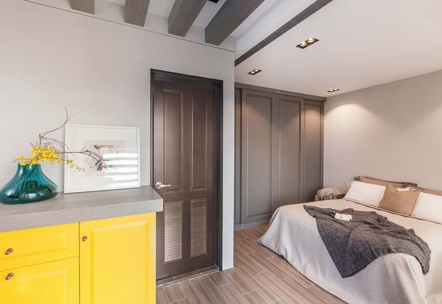 简约美式次卧衣柜效果图 老房翻新变清新雅致