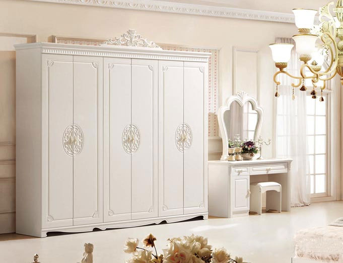 141㎡大三居 欧式整体衣柜效果图