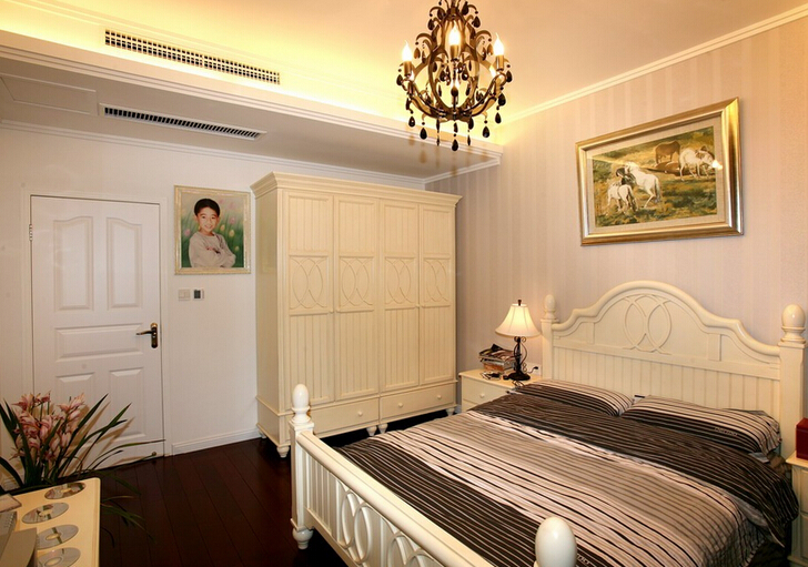 99平实用雅痞居 欧式田园衣柜效果图