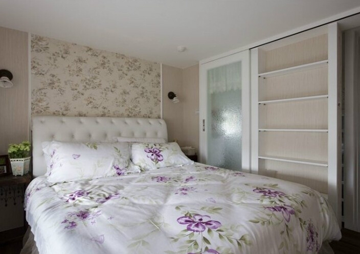 89平两居室简约风格 现代移门衣柜效果图