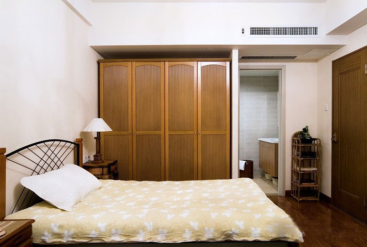 中式风格卧室海棠木衣柜图片 沉稳 高雅大方