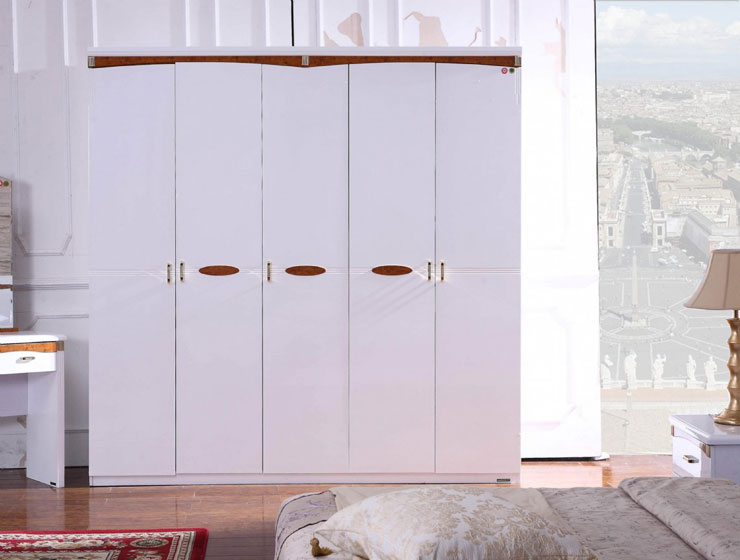 全友家私板式衣柜效果图  清新雅致三口家