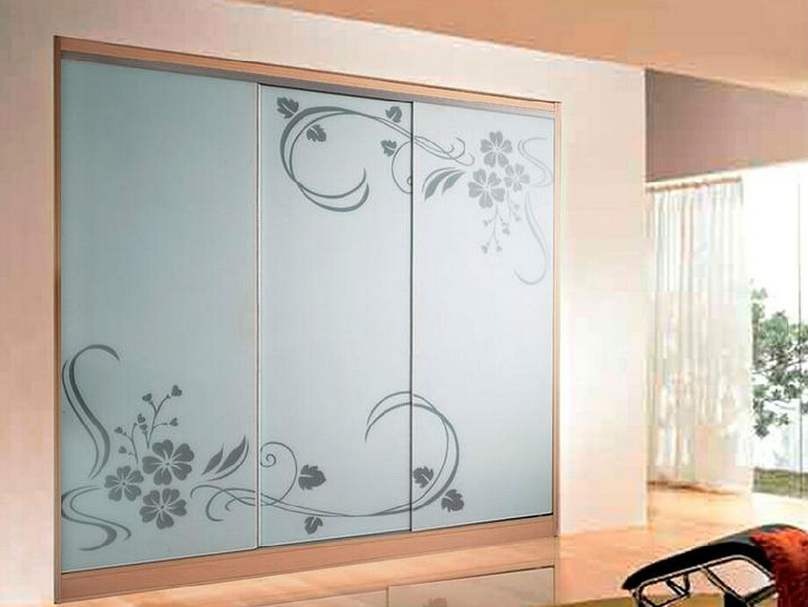 现代入墙式衣柜设计图 让家多一旦从容