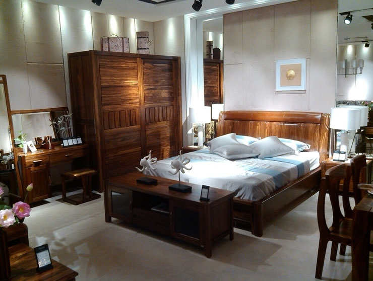 新中式衣柜效果图 70后倾城古堡