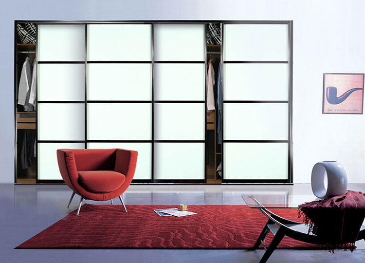 柯拉尼整体衣柜效果图 亮光白烤漆衣柜效果图