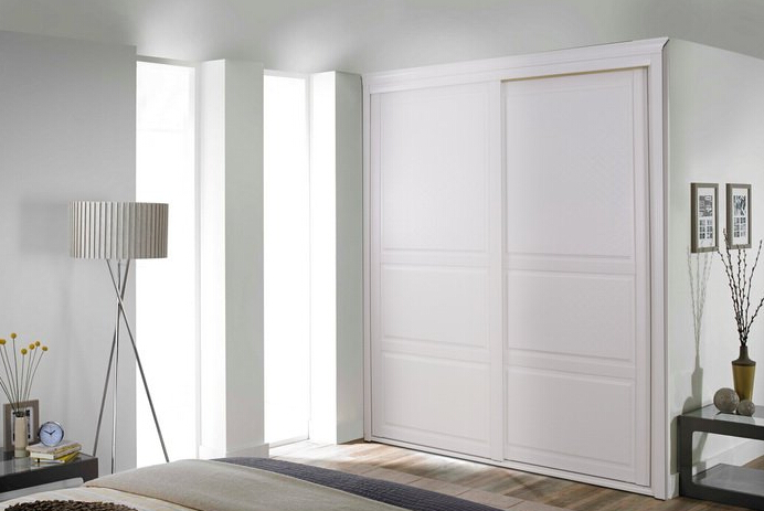 依威尊贵典雅系列衣柜图片 初秋素色正流行