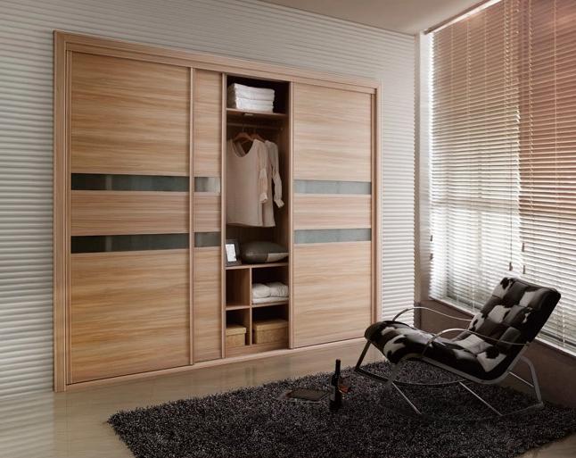 私家别墅卧室衣柜图片 闻到自然的味道