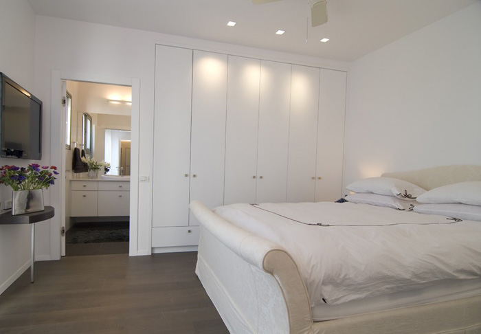 回归自然质朴 北欧风格嵌入式衣柜效果图