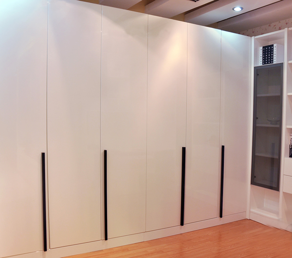 黑白钢琴衣柜效果图气质脱俗 打造最精致的生活