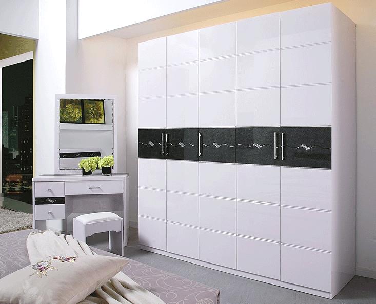 亮光时尚储物衣柜图片 简洁干练好搭配