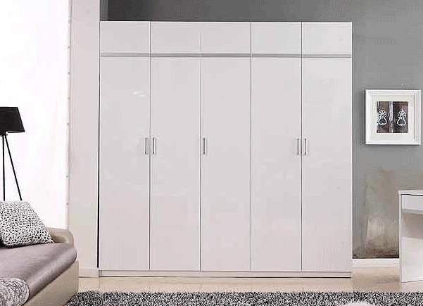 魔法空间设计方案 现代简约亮光白色烤漆衣柜图片