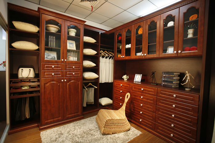 欧式实木衣柜效果图 男人气质晒出来