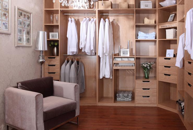 森系木纹衣柜效果图 打造时尚环保家居