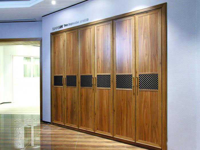 新中式平拉门衣柜设计图 方寸之地惊艳改变