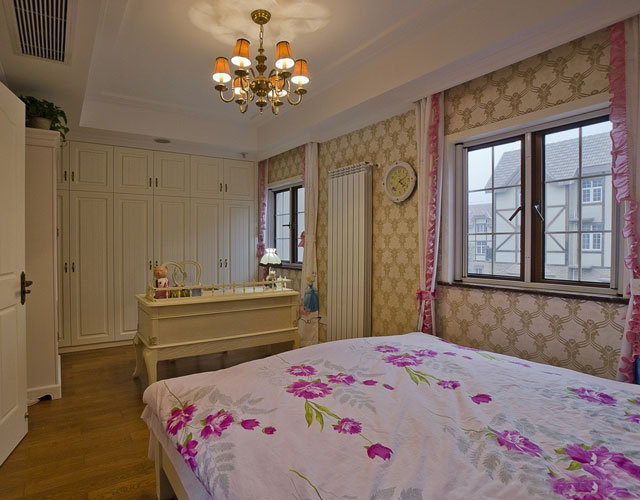 豪华别墅装修 欧式风格组合衣柜效果图 