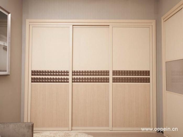 简约搭配卧室空间 现代简约推拉门衣柜效果图