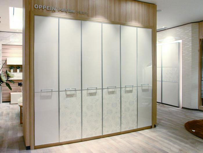 现代简约整体衣柜效果图 一展高雅时尚风采