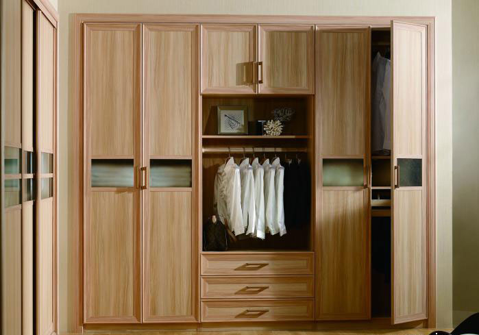 浪漫时尚小空间 多功能衣柜效果图