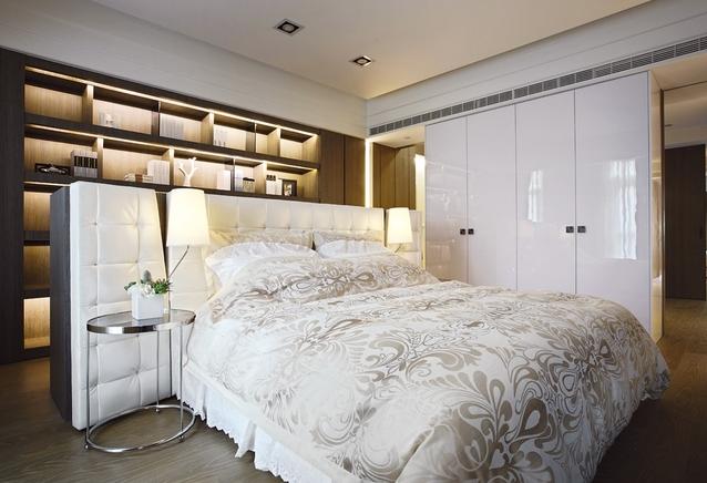 导入自然的静谧心灵居所 现代钢琴烤漆衣柜效果图